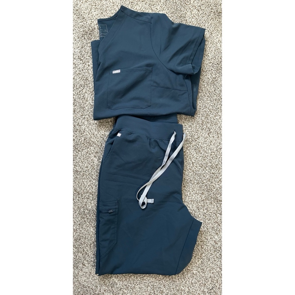 Women’s Scrub Set High Waisted Joggers. 3XL Tall.
